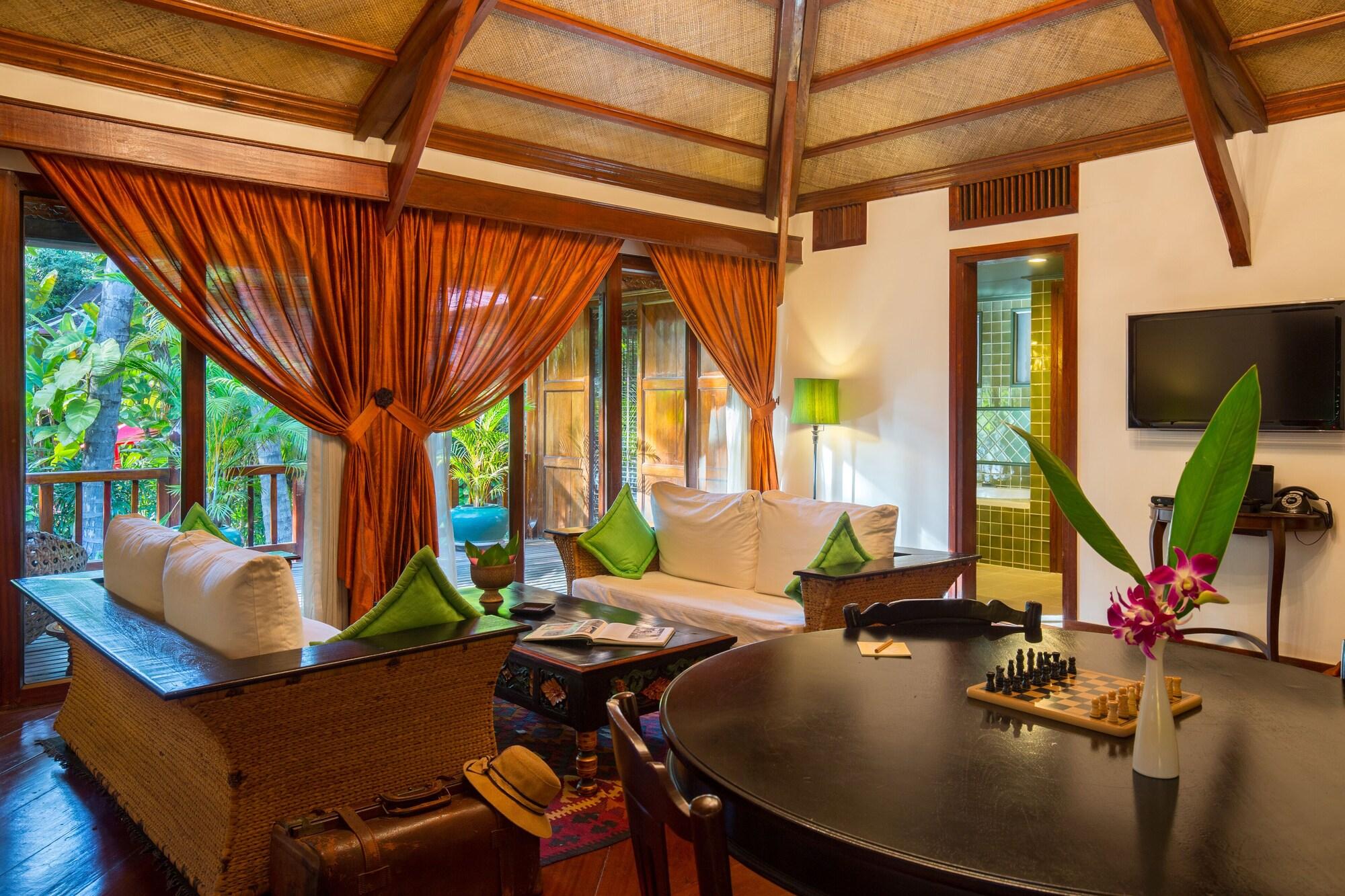 Angkor Village Hotel - Small Luxury Hotels Of The World Siem Reap Dış mekan fotoğraf The interior of a villa at the resort