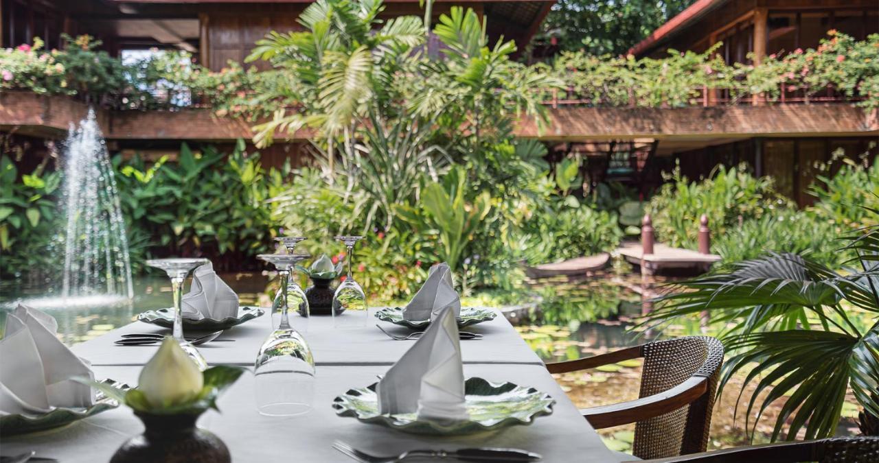 Angkor Village Hotel - Small Luxury Hotels Of The World Siem Reap Dış mekan fotoğraf The restaurant
