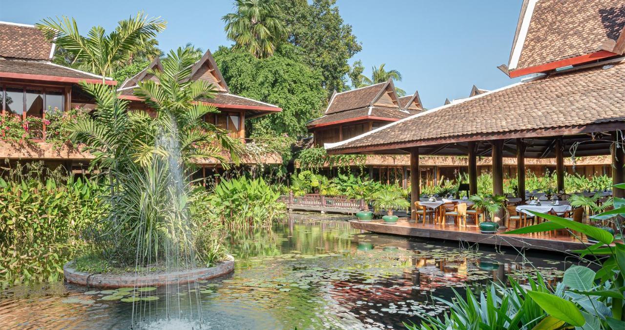 Angkor Village Hotel - Small Luxury Hotels Of The World Siem Reap Dış mekan fotoğraf The Royal Thai Pool