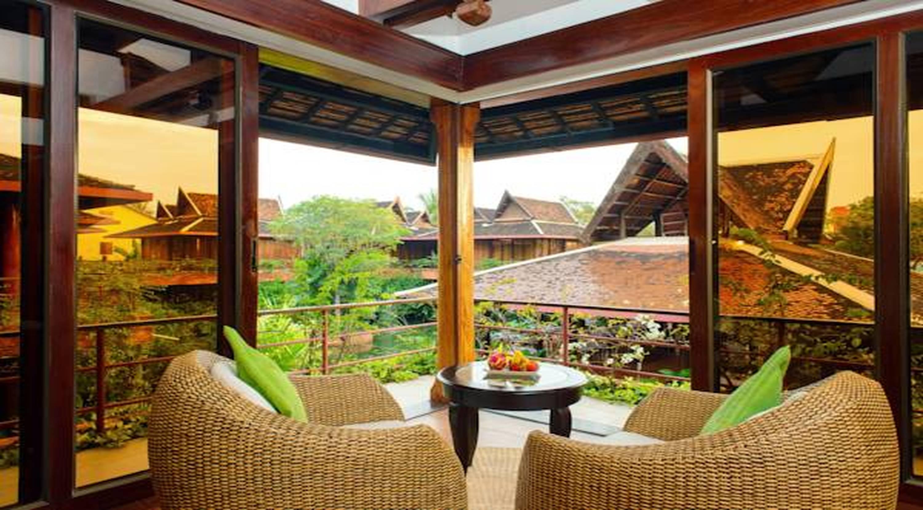 Angkor Village Hotel - Small Luxury Hotels Of The World Siem Reap Dış mekan fotoğraf A view from a suite at the resort