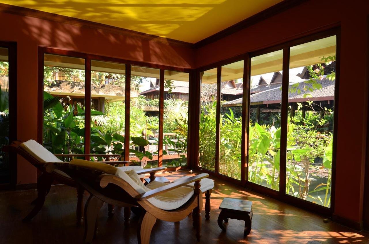 Angkor Village Hotel - Small Luxury Hotels Of The World Siem Reap Dış mekan fotoğraf A treatment room at the BANYAN TREE Spa